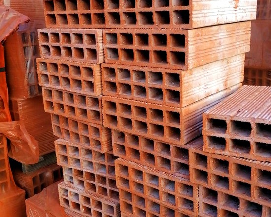 Blocchi per tramezzature, murature e solai
